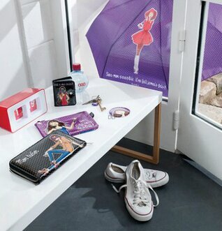 Foto av exklusiva artiklar i stilren och luftig miljö