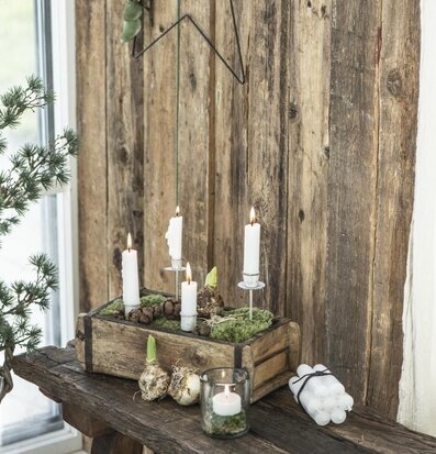 Bild av rustik inredning med ljus och naturmaterial