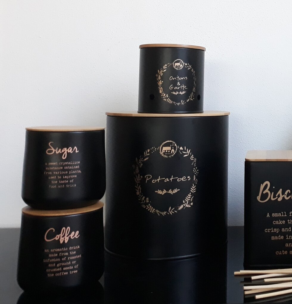 Plåtburk Socker från BOXinBAG i stilren, svart design