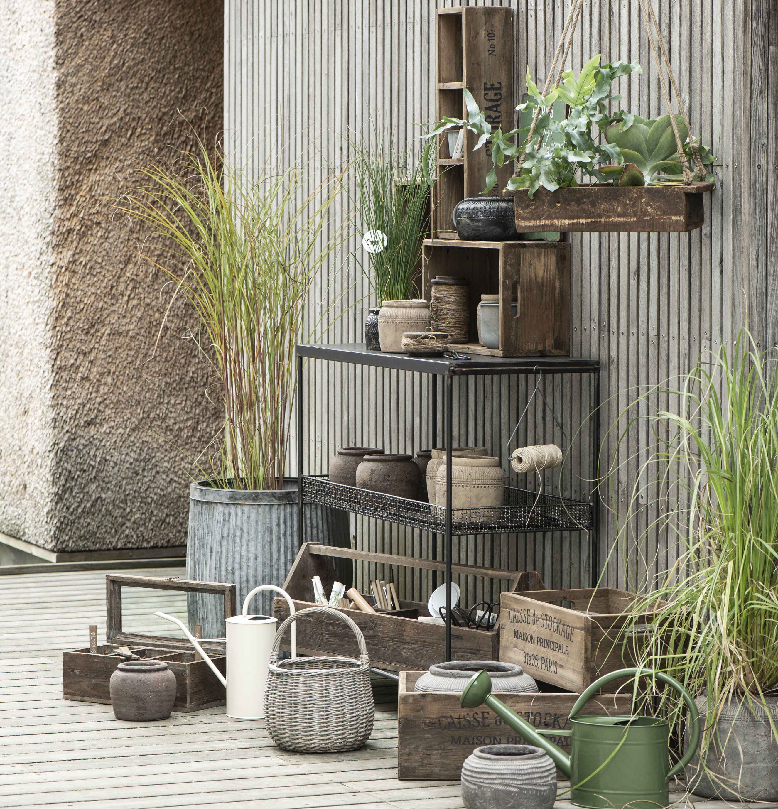 Bild av harmonisk scen med förvaringslösningar