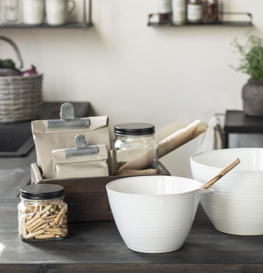 Trälåda Med Handtag Unika från IB Laursen i köksmiljö