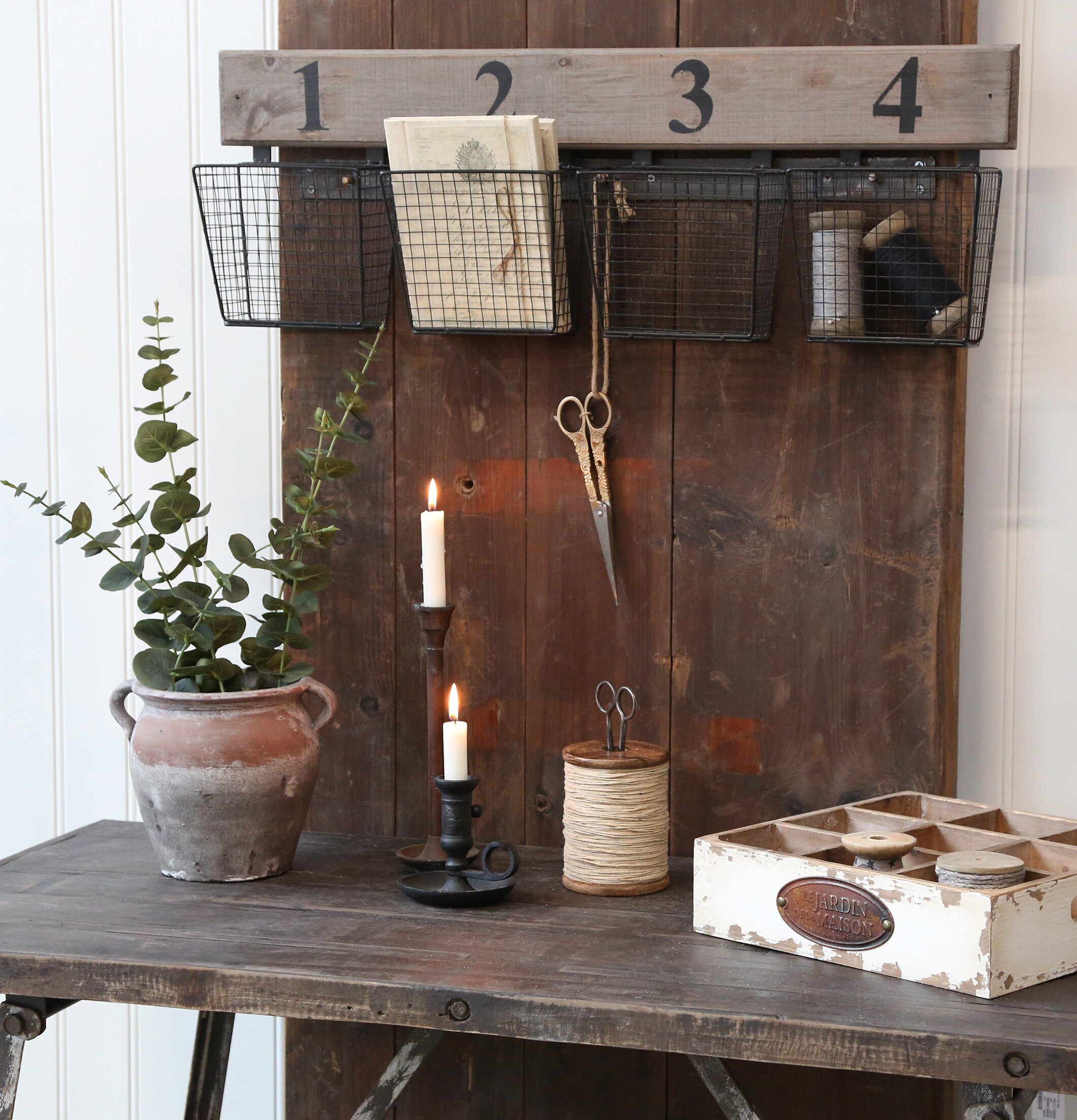 Bild av elegant inredning med vintage och funktionalitet