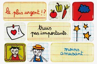 Bild av nio färgglada och lekfulla kylskåpsmagneter