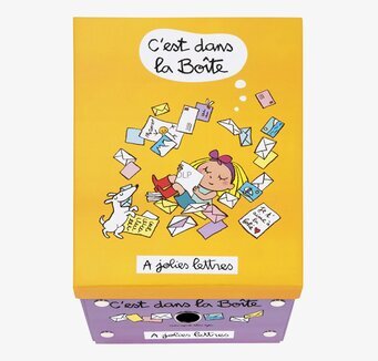 Bild av färgglad hopfällbar låda med kreativ design