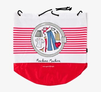 Bild av iögonfallande och funktionell röd tvättsäck