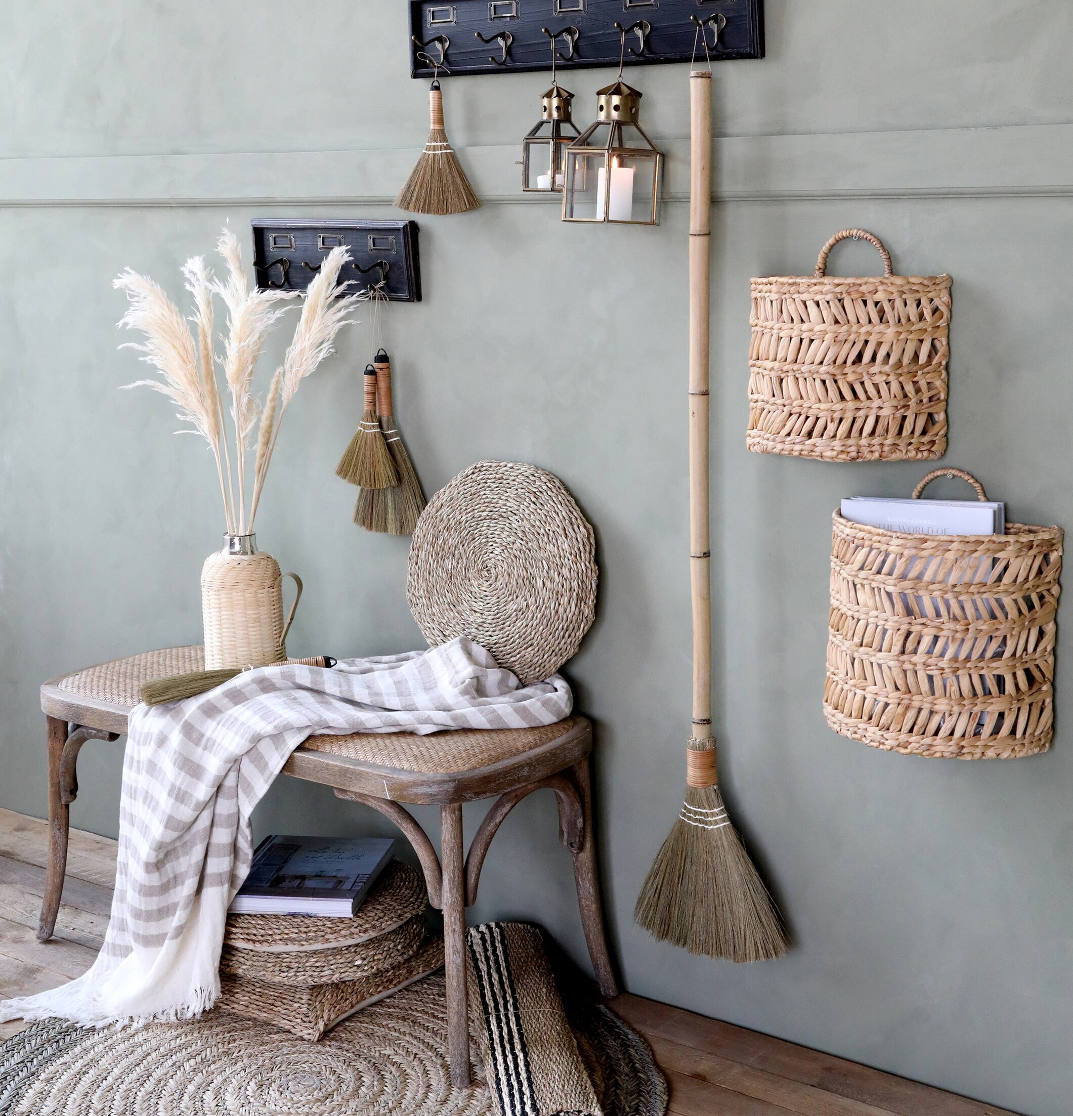 Väggkorg Med Flätat Mönster från Chic Antique i lantlig stil