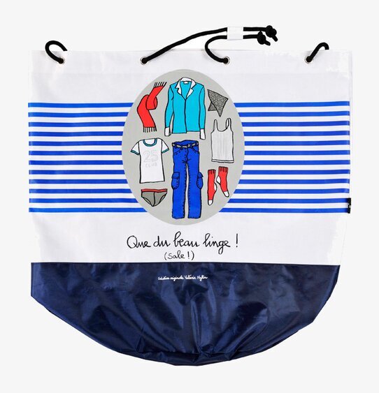 Bild av stilfull tvättsäck med marin design och funktion