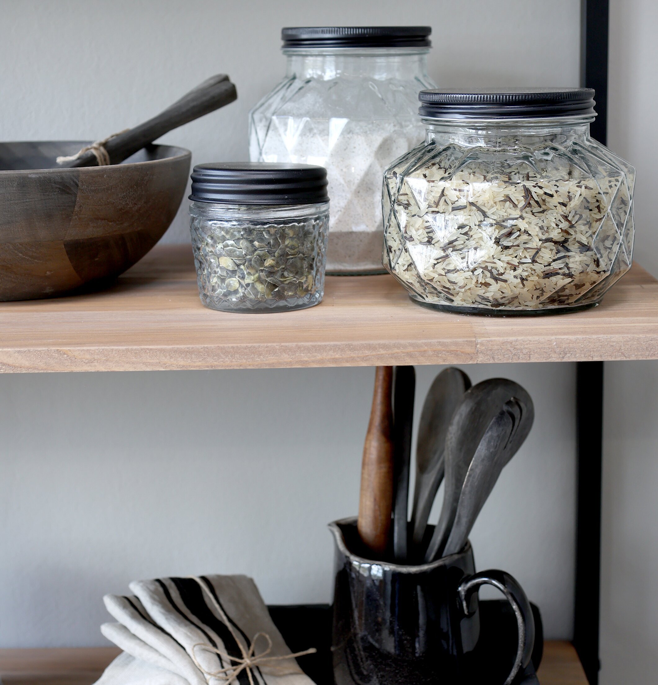 Bild av stilrena och funktionella köksartiklar