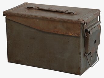 Foto av antik grå ammunitionslåda med historia