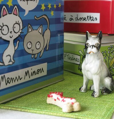 Plåtburk Kattsaker blå från Derriére la porte i förvaring