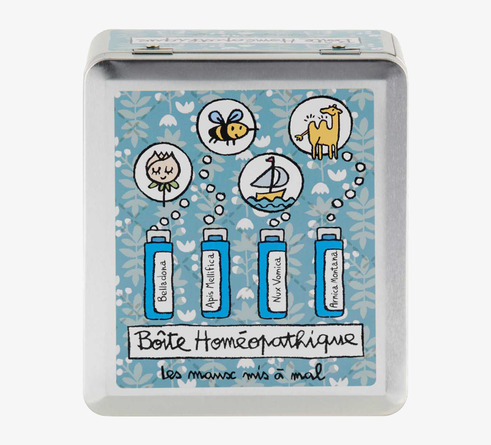 Plåtburk Homeopati från Derriére la porte med blommönster