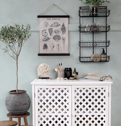 Bild av harmonisk inredning med stilrena detaljer