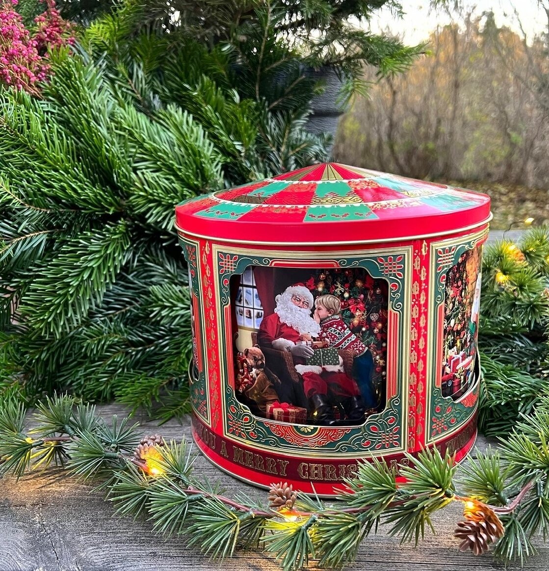 Plåtburk Speldosa Santa Stor från Bromma Kortförlag i julmiljö