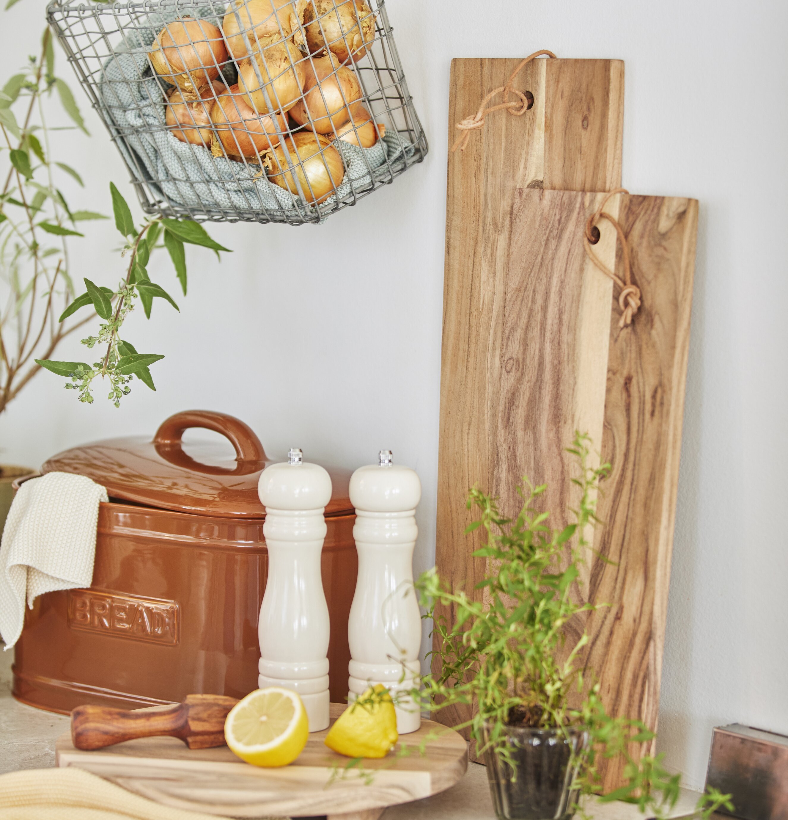 Bild av harmonisk köksmiljö med stil och funktion