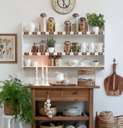 Bild av stilfullt kök med naturliga material