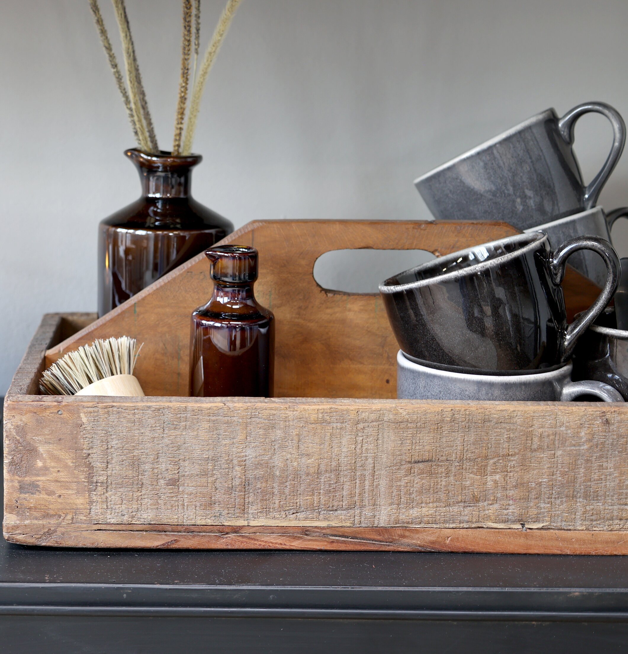 Foto av stilren inredning med harmoniska detaljer