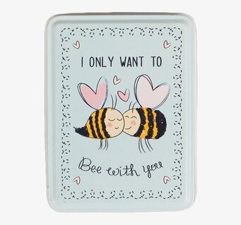Plåtburk I Only Want från Sass & Belle med söt bin-design