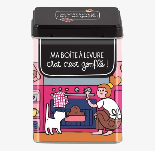 Plåtburk Bakpulver från Derriére la porte i köksmiljö