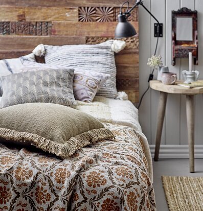 Bild av smakfullt inrett sovrum med stil och kvalitet