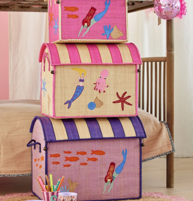 Bild av färgglada förvaringskorgar med sjöjungfrutema