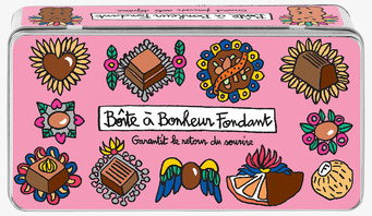 Plåtburk Chokladpraliner från Chic Antique med rosa design