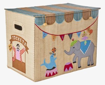 Foto av livfull cirkusförvaringskorg med detaljer