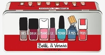 Bild av rektangulär plåtburk med färgglad nagellacksdesign