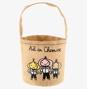 Bild av charmig juteväska för vitlöksförvaring