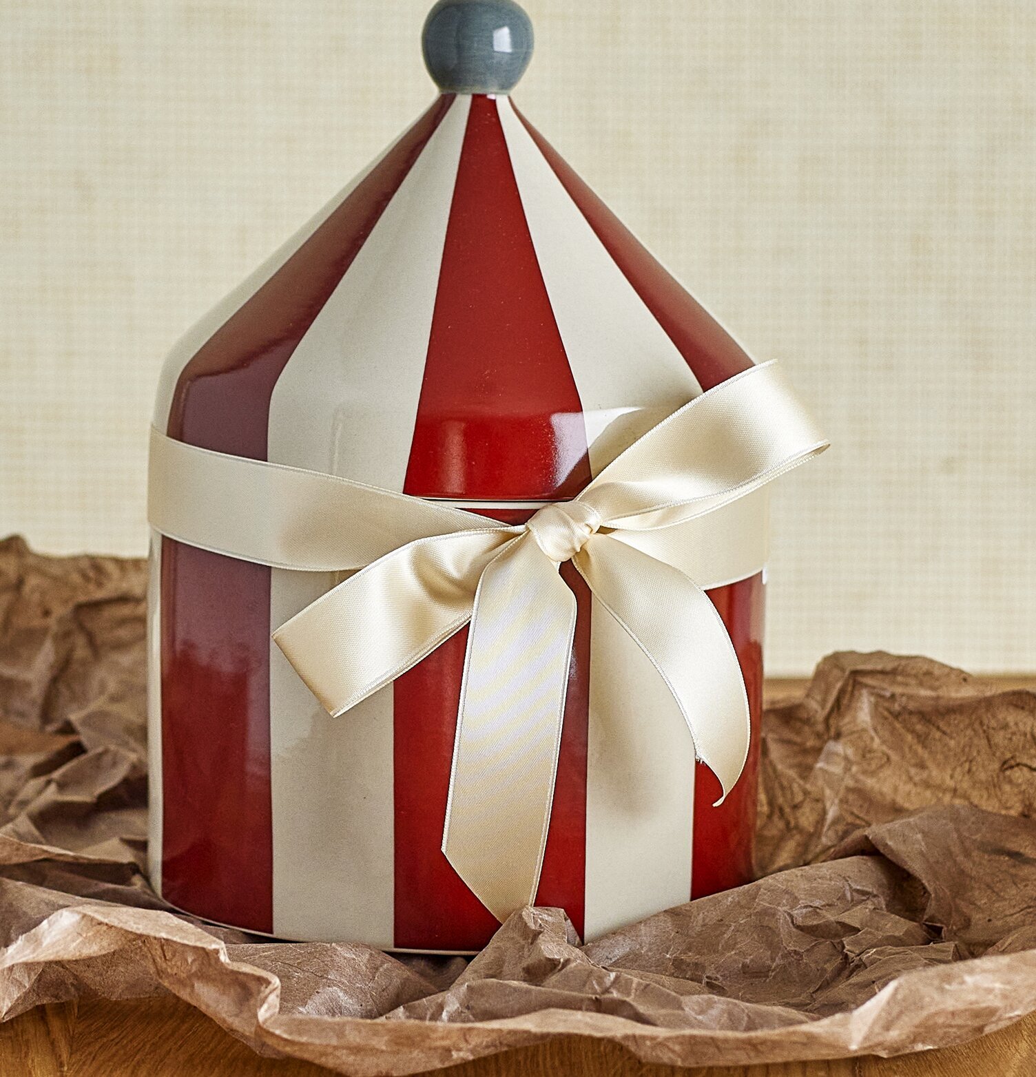 Förvaringsburk Cimmi Bloomingville Förvaringslådor och korgar Boxar Förvaringsboxar Porslinsboxar Trälådor Smyckesboxar i porslin Förvaringsbrickor Murstensformar Arkivboxar