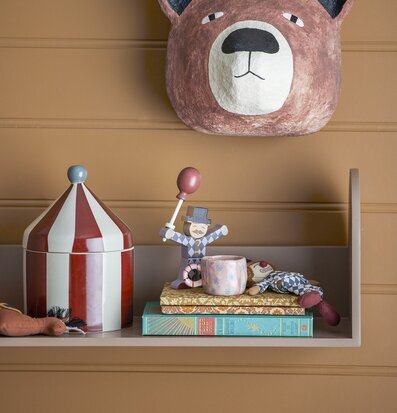 Bild av stilfull inredning med charm och unik design