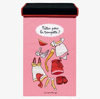 Bild av livlig och färgglad tvättkorg med unik design