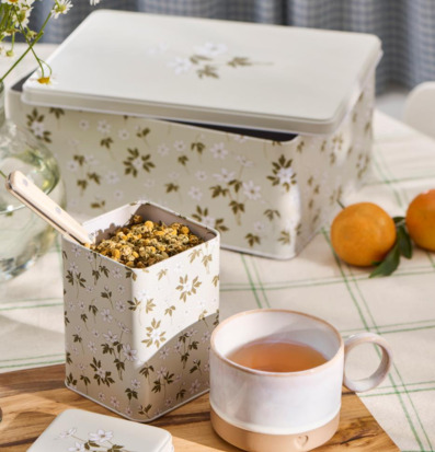 Bild av harmonisk plåtburk i elegant och lugn miljö