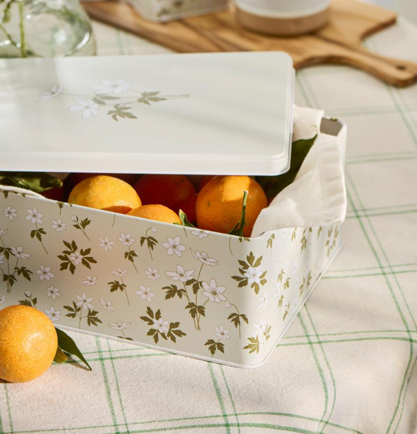 Plåtburk Anemon Offwhite IB Laursen Plåtburkar Metallburkar