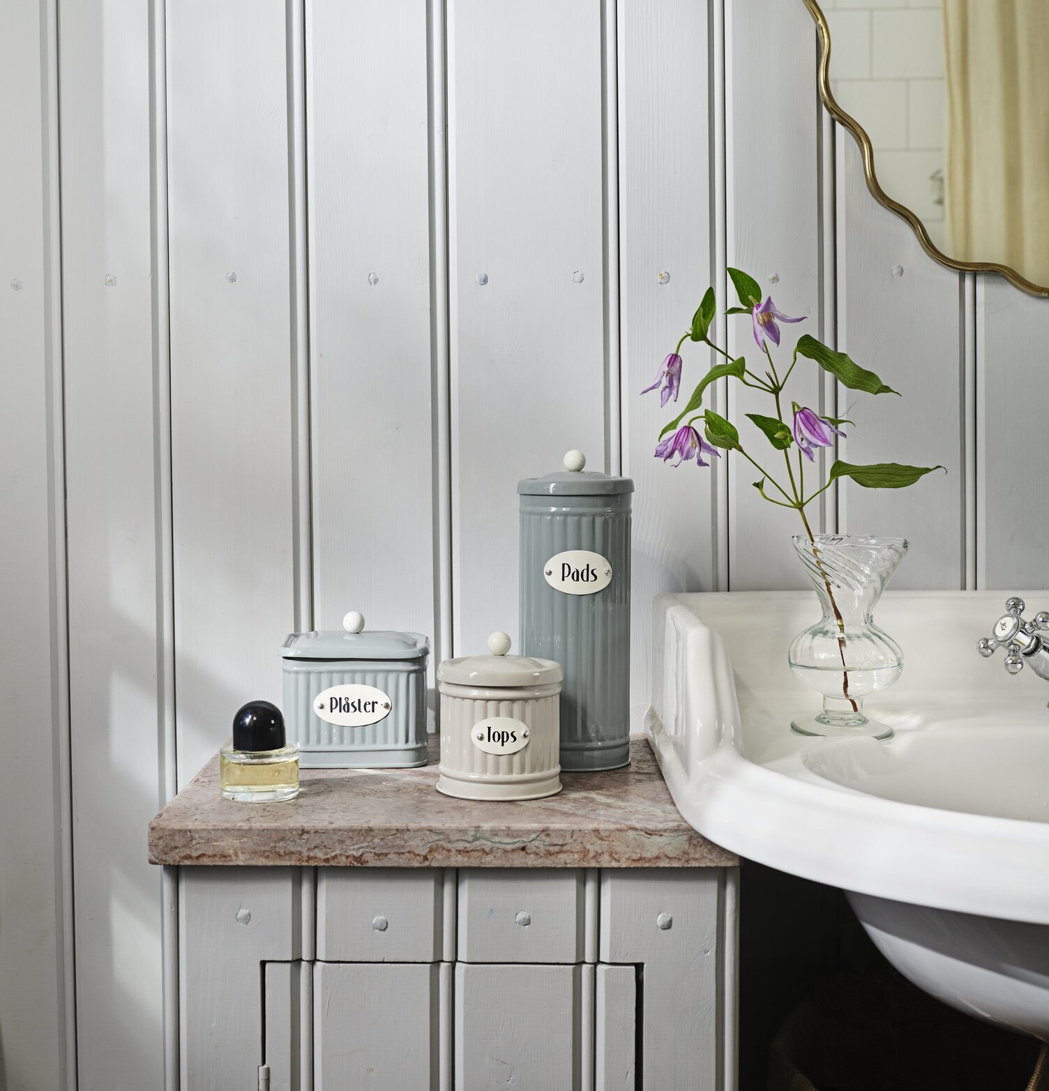 Xotinimni trans videosi bilan sikishdi SSSRdan retro erotika