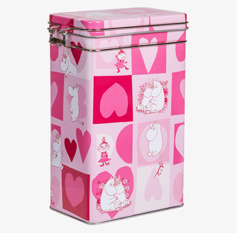 Bild av rosa plåtburk med hjärtan och Muminfigurer 59 tecken