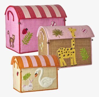 Bild: Tre djurmotiv i rosa och naturfärgade förvaringshus