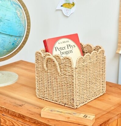 Bild på harmonisk inredning med naturlig och praktisk förvaring