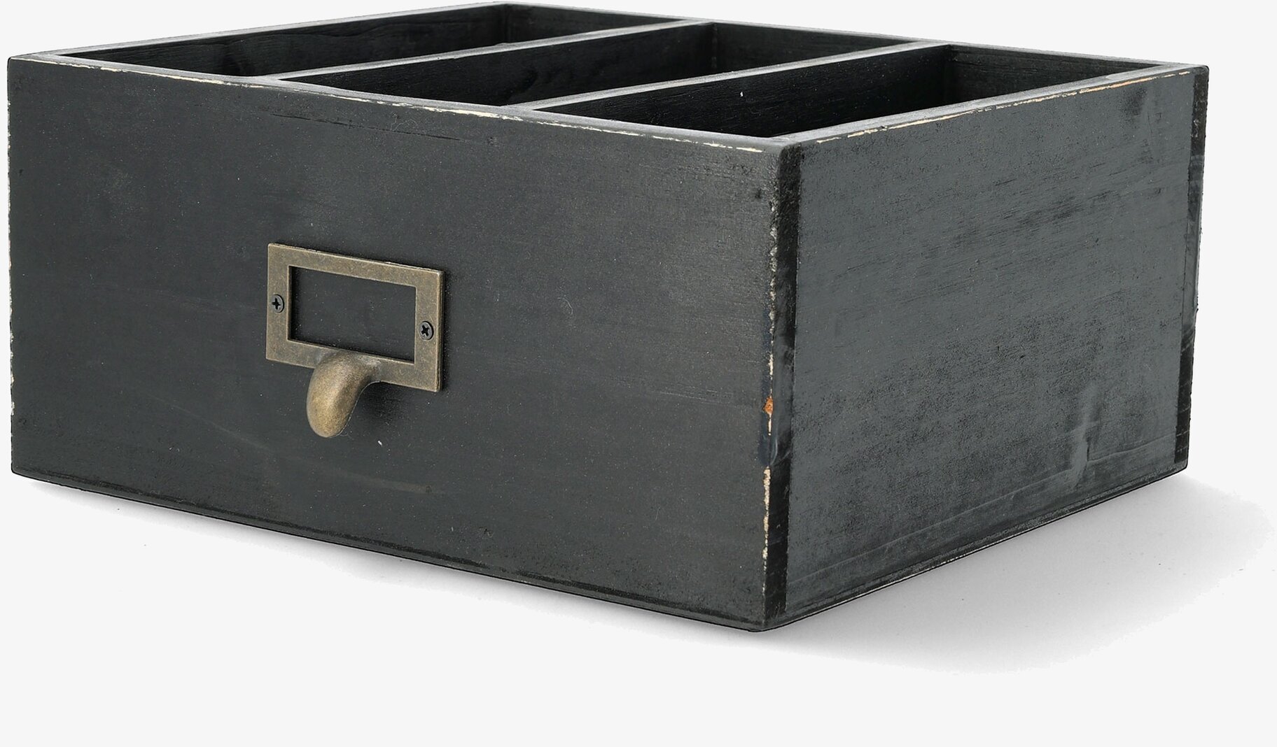 Bild på svart trälåda med fyra fack och mässingsdetaljer