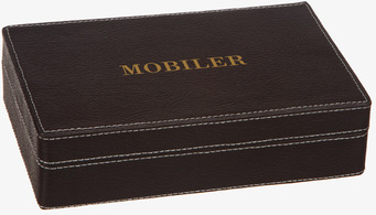 Bild på elegant mobilask i mörkbrunt konstläder med vit söm