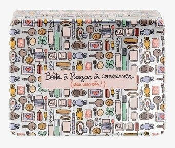 Bild på färgglad plåtburk med lekfullt mönster och detaljer