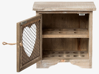 Foto: Träskåp för ägg med hjärta och nätad dörr