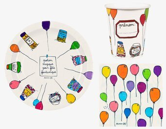 Bild av festligt engångsset med färgglada detaljer