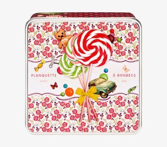 Plåtburk Godis rosa från Derriére la porte med godisklubbor