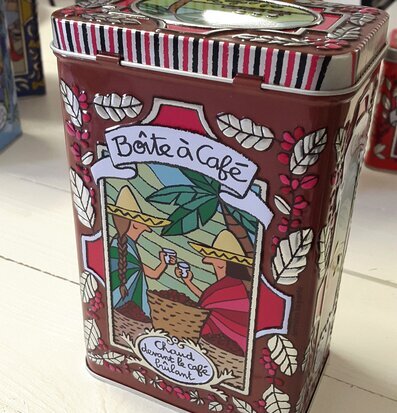 Plåtburk Relief Kaffe från Derriére la porte i röd design