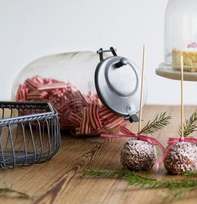 Bild av hemtrevlig butiksscen med stil och funktion