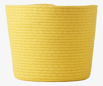 Foto av elegant gul förvaringskorg med vävd design