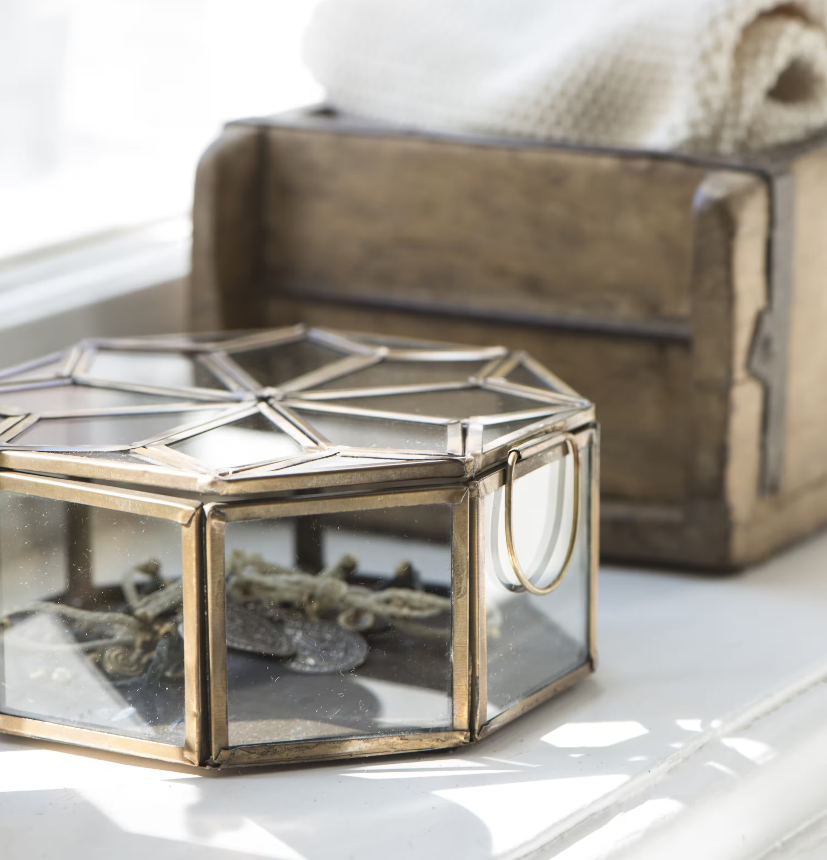 Bild av stilfull glasbox med elegant och tidlös design